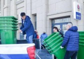 安置分類垃圾桶引領(lǐng)社區(qū)新風尚