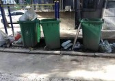 老舊小區(qū)成垃圾分類“死角”，部分小區(qū)未設(shè)四色分類垃圾桶