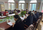 居民參與社區(qū)治理大討論，共同解決垃圾分類難題