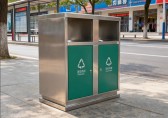 戶外街道兩分類不銹鋼垃圾箱，讓環(huán)保與美學并行