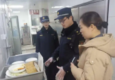 海淀城管“走街串巷”推動(dòng)垃圾分類精細(xì)管理