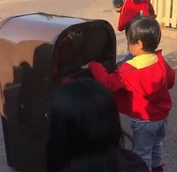 上海垃圾桶開口說話談環(huán)保，科技推動(dòng)社會(huì)進(jìn)步