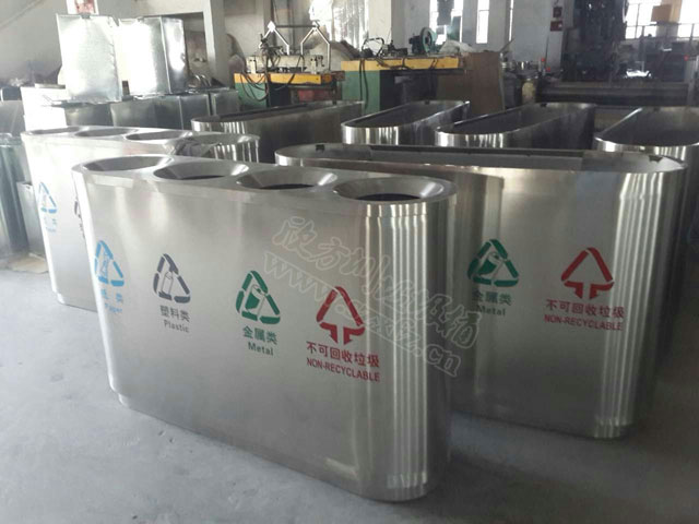 四孔分類(lèi)環(huán)保垃圾桶 四孔分類(lèi)環(huán)保垃圾桶